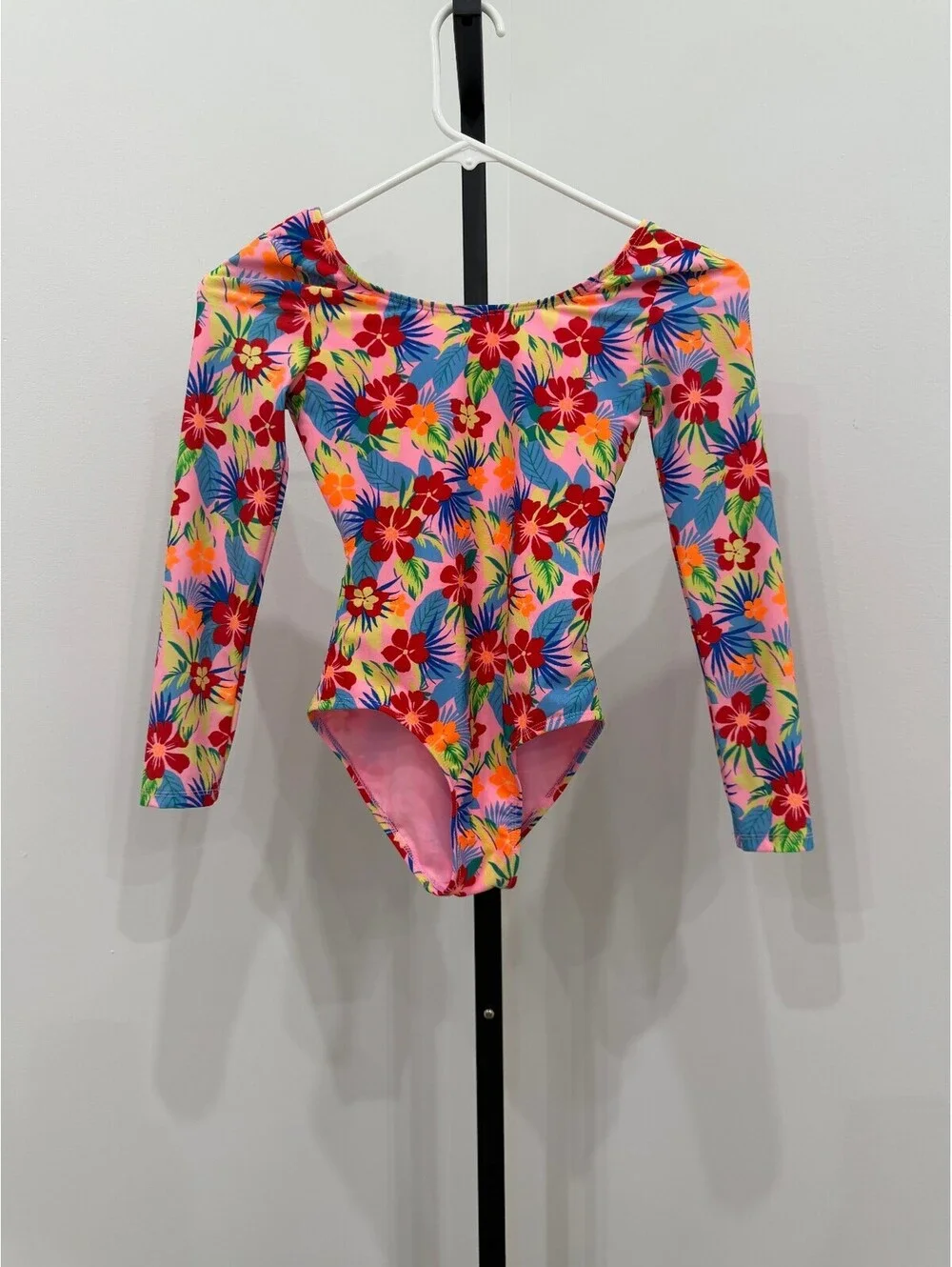 Cat & Jack Floral Long Sleeve One-Piece Swimsuit, Size M (8)